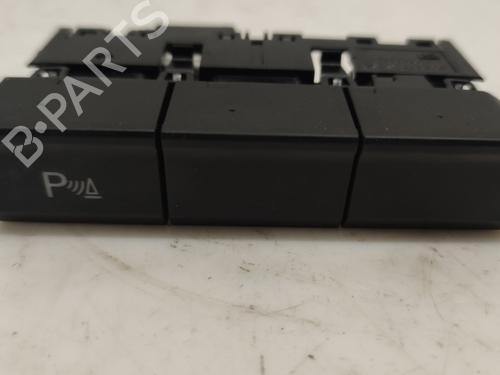 switch-vw-t-roc-a11-d11-2017-40351347 main image