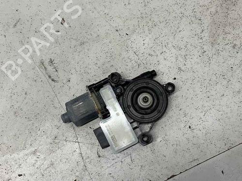 right-rear-window-motor-audi-q2-gab-gag-2016-40351834 main image