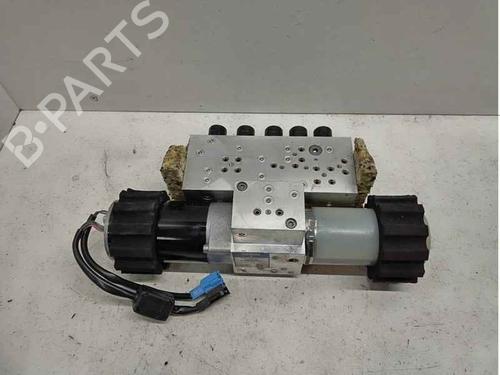 Used Electronic module Electronic module BMW 3 Convertible (E93) 335 i (306 hp) 40353893 40353893