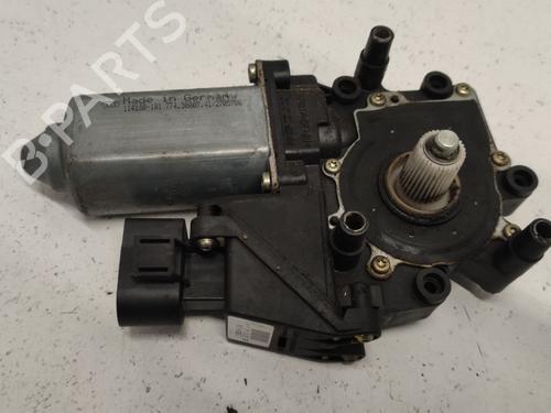 right-front-window-motor-audi-a6-c5-4b2-4b4-1997-1998-1999-2000-2001-2002-2003-2004-2005-40356556 main image