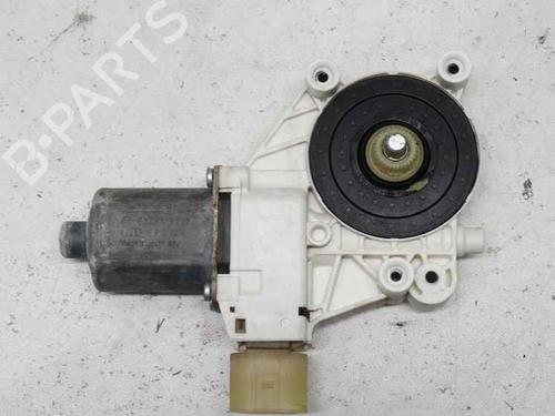 Right front window motor BMW 3 Touring (E91) 330 d | BP40350762E20 - Image 1