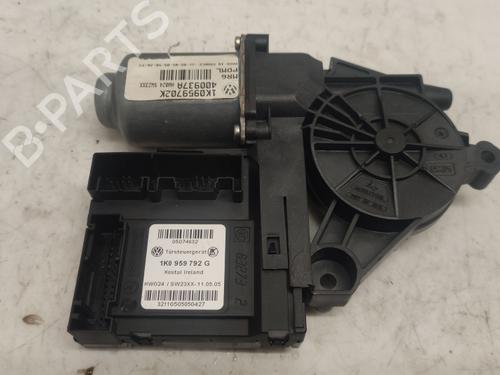 Right front window motor VW GOLF V (1K1) 1.9 TDI | BP40354543E20 - Image 1