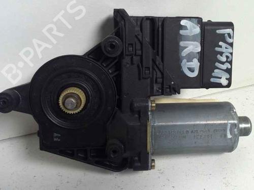 right-rear-window-motor-vw-passat-b5-3b2-1996-1997-1998-1999-2000-2001-40353467 main image