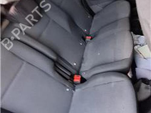 rear-seat-peugeot-rifter-2018-38381837 main image