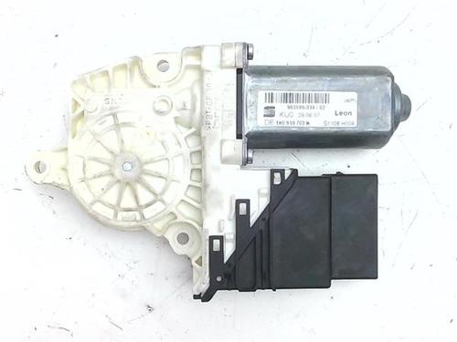 Rudehejsemotor bagstkærm højre Rudehejsemotor bagstkærm højre 38482658 38482658