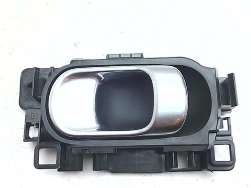Used Front left exterior door handle Front left exterior door handle CITROËN C3 III (SX) 1.5 BlueHDi 100 (SXYHYP, SXYHTU) (102 hp) 39961988 39961988