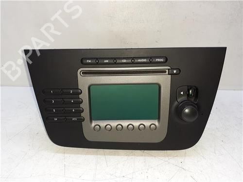 radio-seat-altea-5p1-2004-2005-2006-2007-2008-2009-2010-2011-2012-2013-2014-2015-38359725 main image