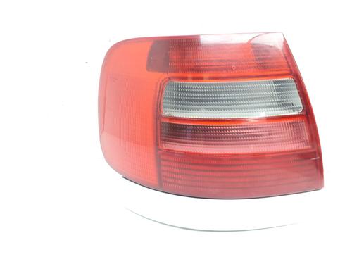 left-taillight-audi-a4-b5-8d2-1994-1995-1996-1997-1998-1999-2000-2001-38334038 main image