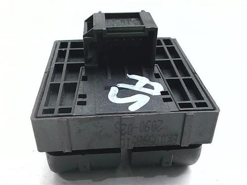 Left front window switch VW PASSAT B6 (3C2) 2.0 TDI 16V | BP38469703I27 - Image 3