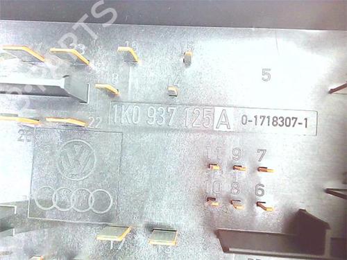 Fuse box SEAT LEON (1P1) 2.0 TDI 16V | BP38396655E1 - Image 2