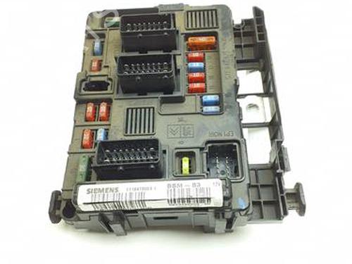 Used Fuse box Fuse box CITROËN C5 I (DC_) 2.0 HDi (DCRHZB, DCRHZE) (109 hp) 39955847 39955847