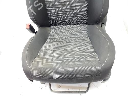 Left front seat TOYOTA AURIS (_E18_) 1.3 Dual-VVTi (NRE180_, NRE180R) | BP39591848C15 - Image 2