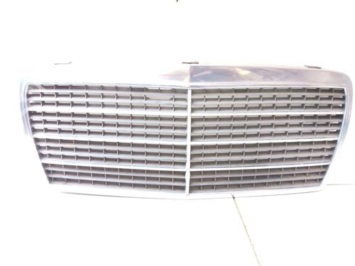 grille-mercedes-benz-e-class-w124-1993-1994-1995-1996-38362434 main image