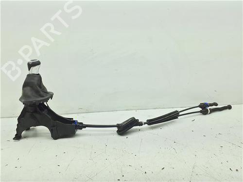 gear-lever-nissan-juke-f16_-2019-38372845 main image