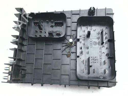 Fuse box AUDI A3 (8P1) 2.0 TDI 16V | BP38404453E1 - Image 3