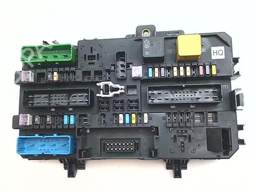 Used Fuse box Fuse box 38403550 38403550