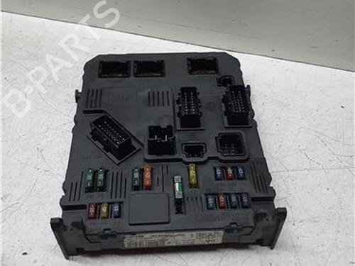 Used Fuse box Fuse box 38370481 38370481