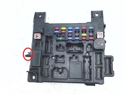 Used Fuse box Fuse box 38395265 38395265