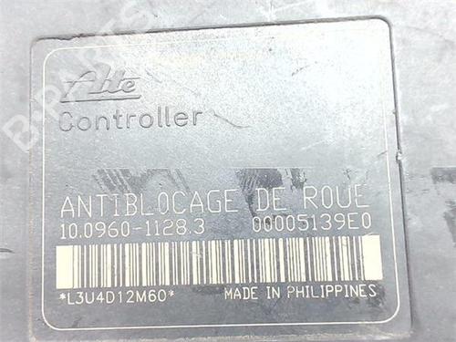 ABS pump CITROËN C5 I (DC_) 2.0 HDi (DCRHZB, DCRHZE) | BP39955657M43 - Image 2
