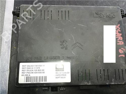Used Fuse box Fuse box 38349769 38349769
