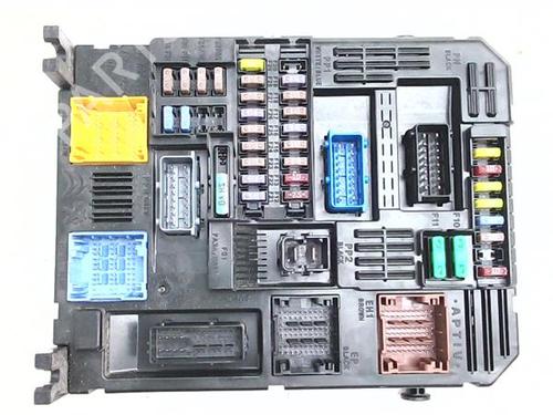 Used Fuse box Fuse box 38378261 38378261
