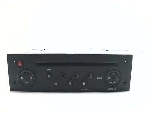 radio-renault-megane-ii-saloon-lm01_-2003-38379106 main image