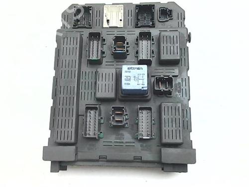 electronic-module-peugeot-607-9d-9u-2000-38405026 main image