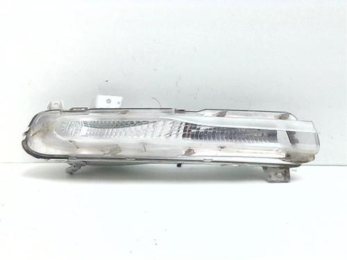 right-front-fog-light-volvo-v40-hatchback-525-2012-2013-2014-2015-2016-2017-2018-2019-38382098 main image