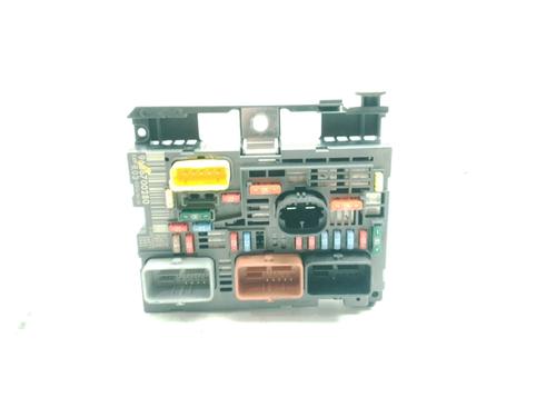Used Fuse box Fuse box 38333246 38333246