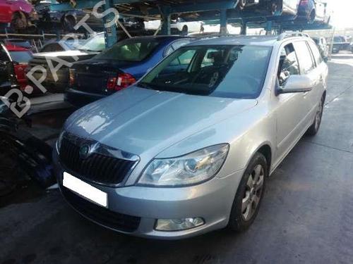 Headlight switch SKODA OCTAVIA II Combi (1Z5) 1.6 TDI 4x4 | BP38369232I24 - Image 4