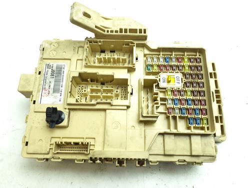 Used Fuse box Fuse box 38401600 38401600