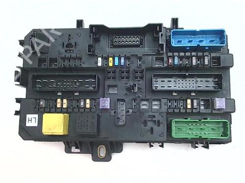 Used Fuse box Fuse box 38388655 38388655