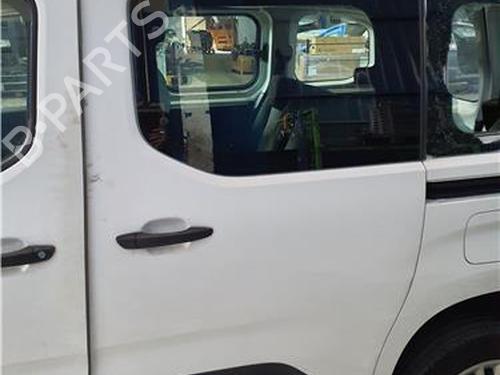 venstre-side-skydedr-opel-combo-e-tour-life-k9-2018-38399471 main image