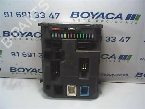 Used Fuse box Fuse box 39434538 39434538