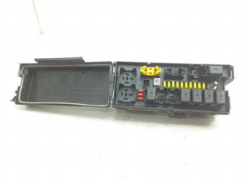 Used Fuse box Fuse box 38374176 38374176
