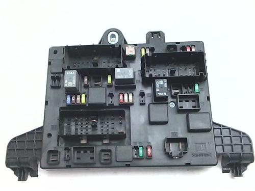 Used Fuse box Fuse box 38385311 38385311