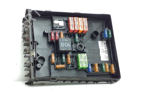 Used Fuse box Fuse box VW GOLF V (1K1) 1.9 TDI (105 hp) 40079989 40079989