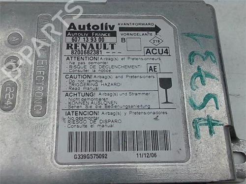 ecu-airbags-renault-megane-ii-saloon-lm01_-2003-38405402 main image
