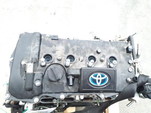 Used Cylinder head Cylinder head TOYOTA COROLLA Saloon (_E21_) 1.8 VVTi Hybrid (ZWE211) (122 hp) 40447038 40447038