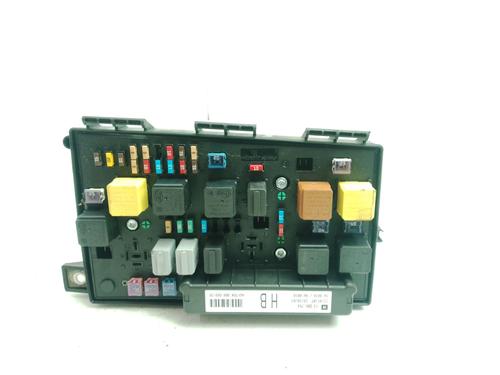 Used Fuse box Fuse box 38333708 38333708