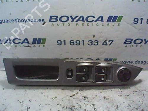 Kombi Kontakt / Stilkkontakt Kombi Kontakt / Stilkkontakt 38353396 38353396
