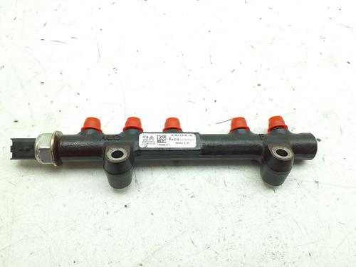 Used Injection rail Injection rail 38333632 38333632