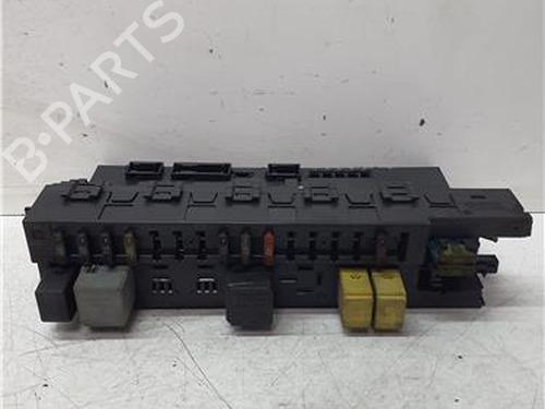 Used Fuse box Fuse box 38366948 38366948