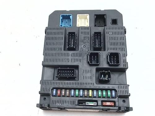 Used Fuse box Fuse box 38407164 38407164