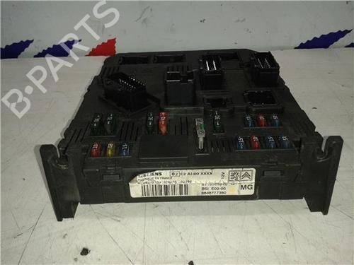 Caixa de fusíveis Caixa de fusíveis 38406882 38406882