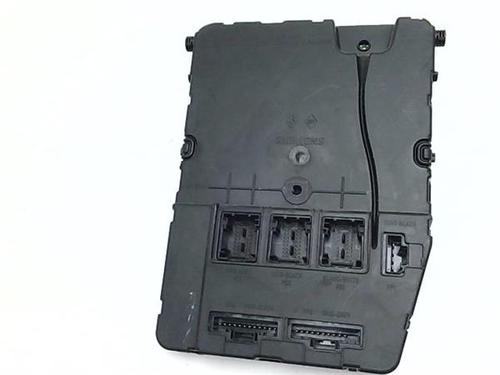 Used Fuse box Fuse box 38354288 38354288