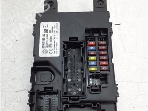 Used Fuse box Fuse box 38364431 38364431