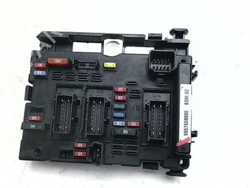 Used Fuse box Fuse box 38348762 38348762