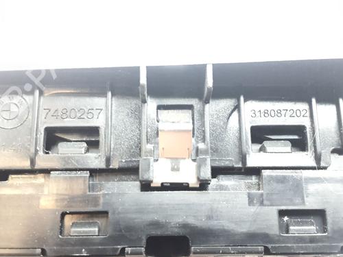Left front window switch BMW 1 (F40) 118 d | BP38334736I27 - Image 6