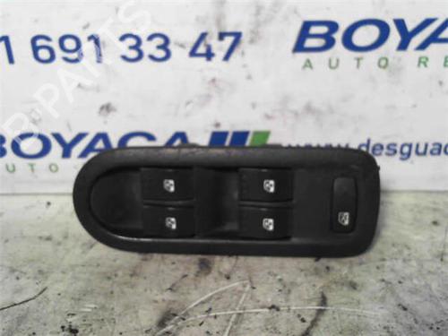 Used Switch Switch RENAULT MEGANE II Saloon (LM0/1_) 1.5 dCi (LM1F) (86 hp) 39721885 39721885